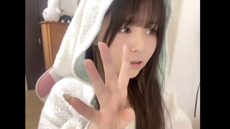 メイクしながら雑談